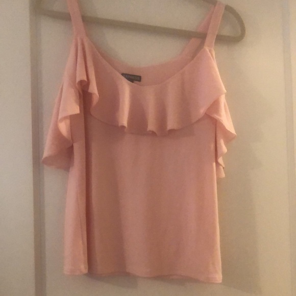 Express Top with Ruffle Cold Shoulder Detail in XS - Picture 2 of 2